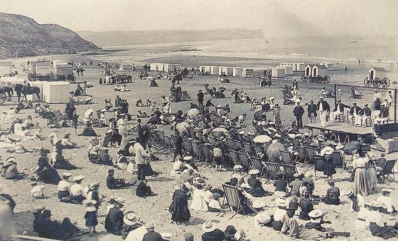 Going Swimming On Wheels: 50+ Historic Photos Of Bathing Machines From ...