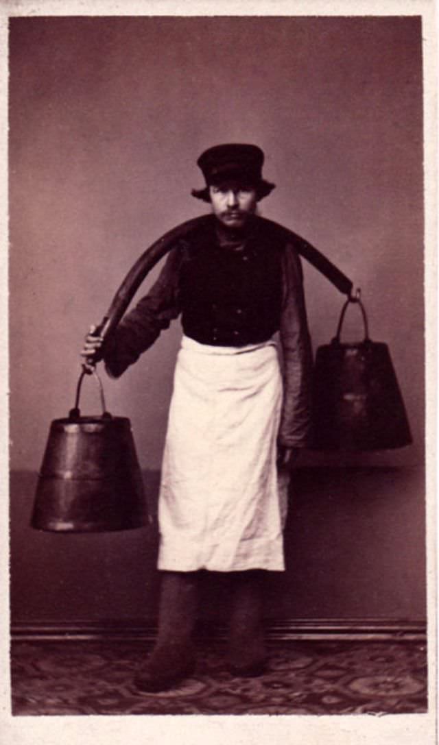 House-porter carrying water