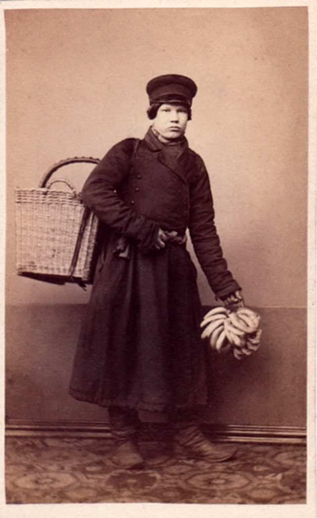 Seller of 'cringles' i.e. ring-shaped cakes