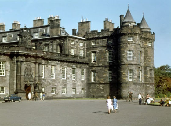 Holyrood House, Edinburgh, 1964 – Bygonely