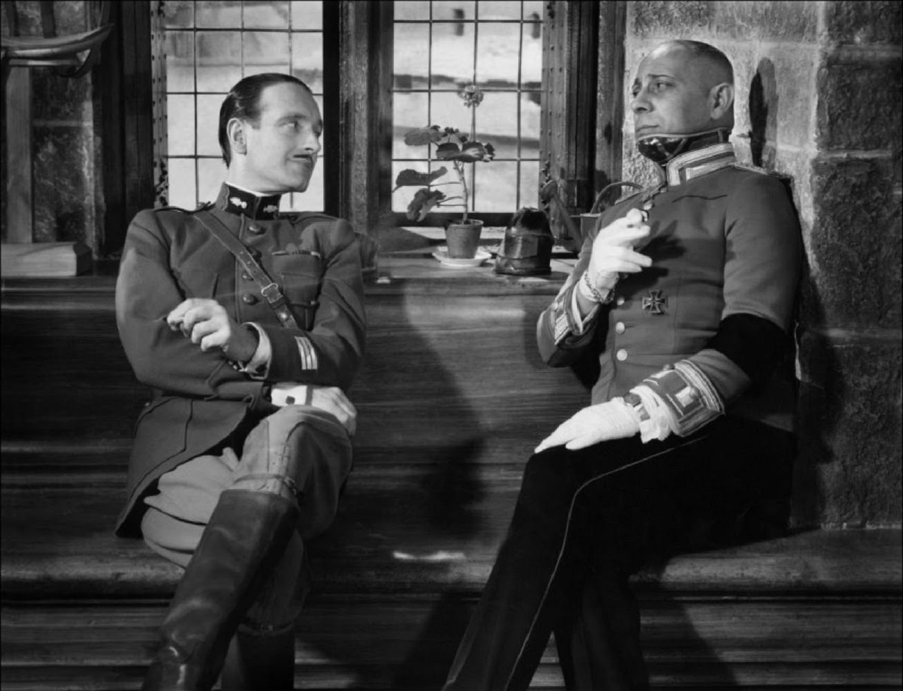 Pierre Fresnay and Erich Von Stroheim in La grande illusion, 1937