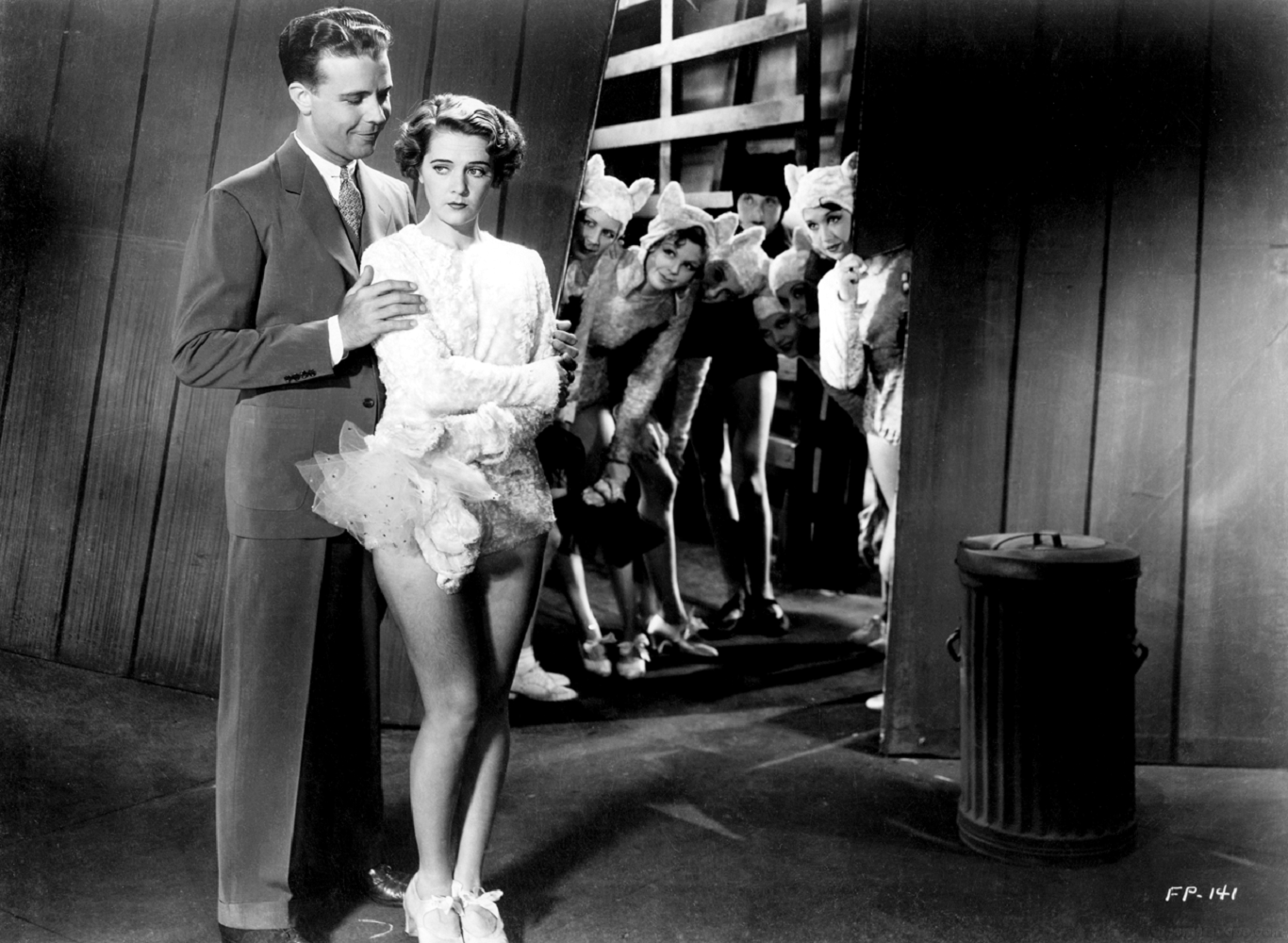 Dick Powell and Ruby Keeler in Footlight parade, 1933