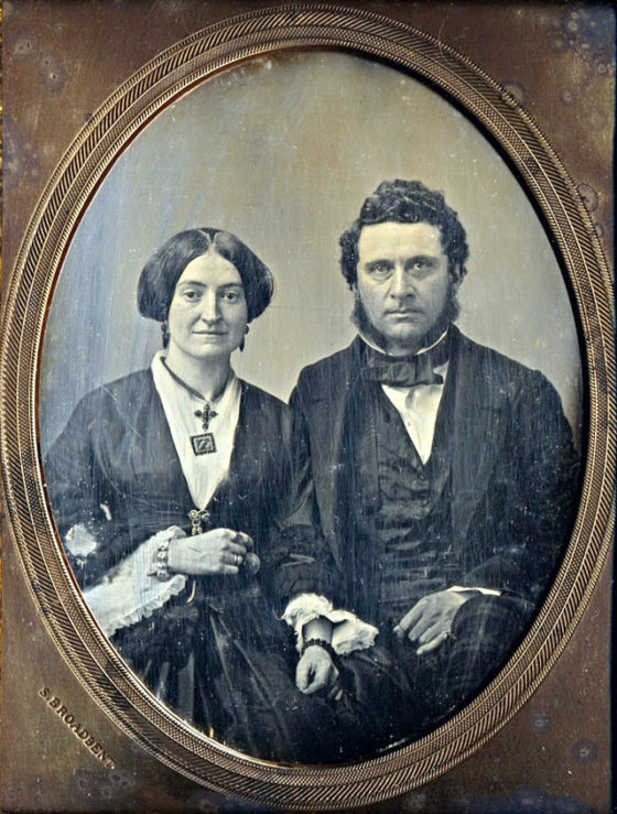 Victorian Couples: 50+ Gorgeous Portrait Photos Of ‘Husband and Wife’