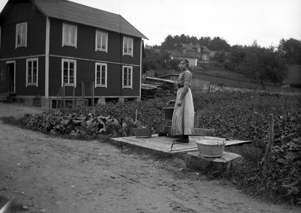 Fetching water in the source, 1912.