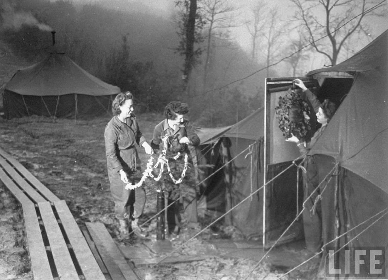 American WACs decorate their tent at the Italian front, 1944.