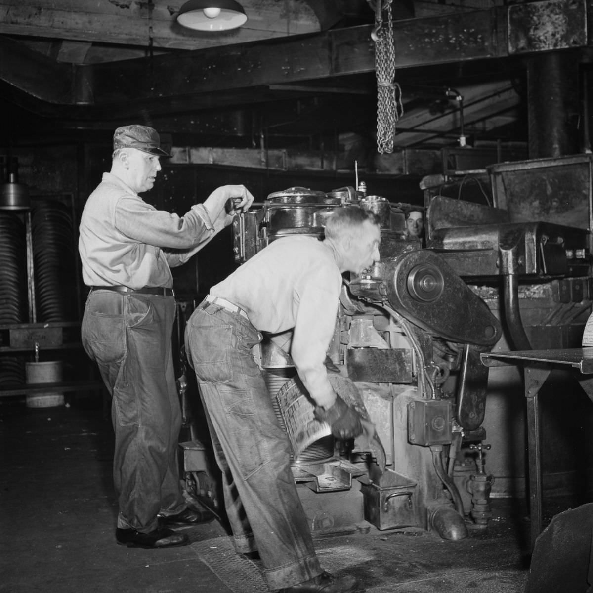 An Autoplate machine is used to cast curved plates for the printing presses from the completed linotype slugs.