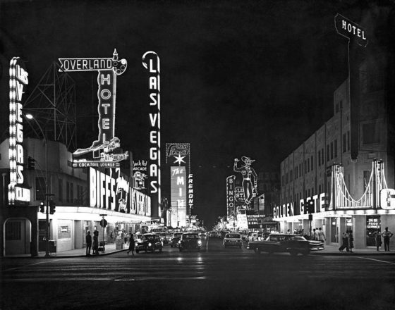 1950s Las Vegas: Stunning Photos Capturing Street Scenes And Vivid Life