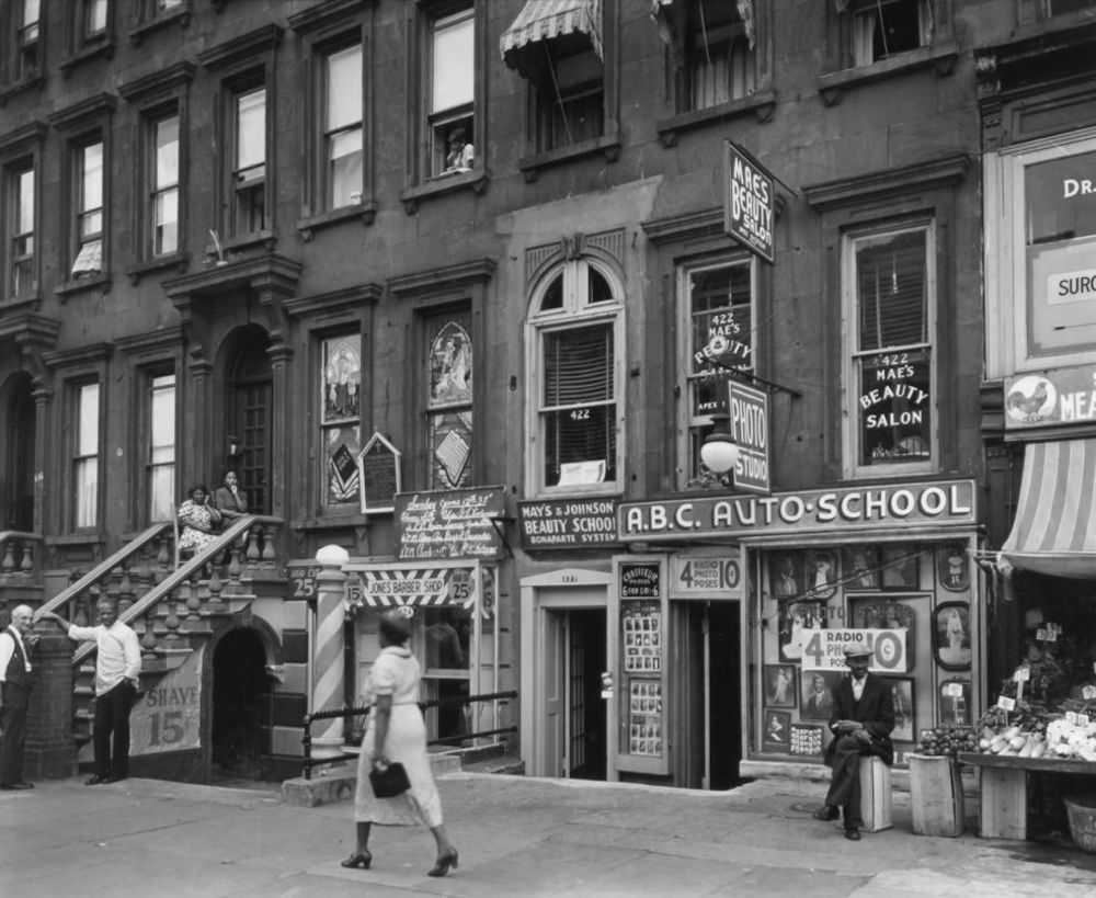 Harlem Street: II. 422-424 Lenox Avenue, Manhattan.