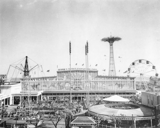 Incredible Vintage Photos Show What Brooklyn Looked Like in the 1950s