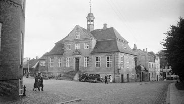 Denmark in the 1930s: Fascinating Historical Photos Capturing Streets, Landmarks and Everyday Life