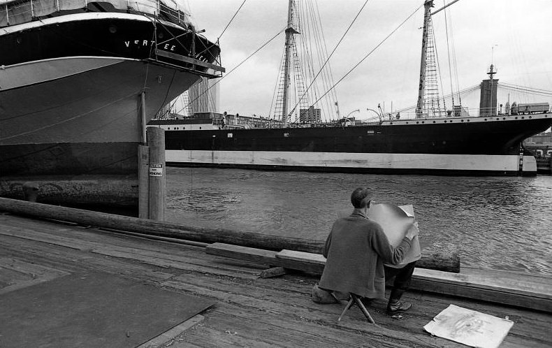 The artist at the dock