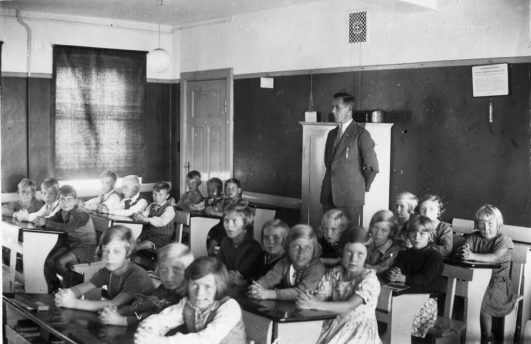 Fascinating Historical Photos of Danish Schools and Kindergartens from ...