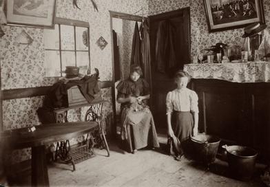 London's East End Life Through the Lens of Jack London, 1902