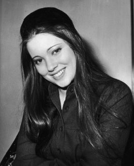 Lynne Frederick: Life Story and Glamorous Photos of the Most Beautiful ...