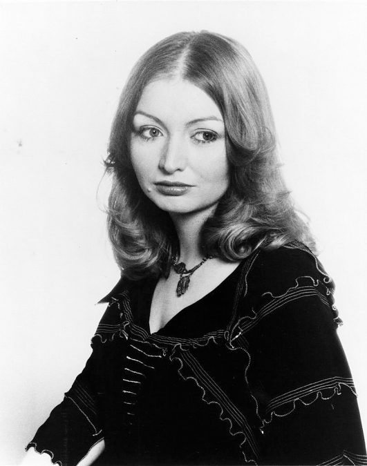 Mary Hopkin: Story and Beautiful Photos of Welsh Singer who sang ‘Those ...