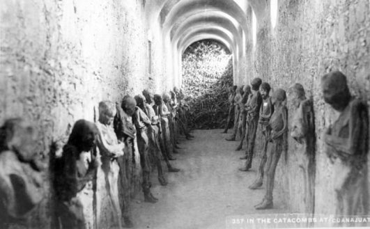 Mummies of Guanajuato: Shocking Photos of the Corpses dates back to a ...