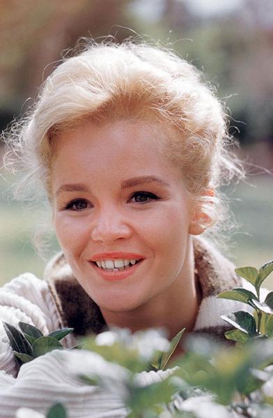 Groovy History - Tuesday Weld, 1965. 😍