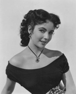 Gorgeous Photos of 16-year-old Elizabeth Taylor during the filming of ...