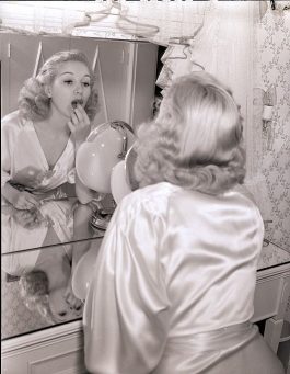 Betty Grable: Life Story and Gorgeous Photos of the Girl with Million ...