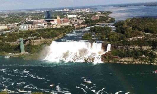 When The Niagara Falls Drained in 1969 For the First Time in 12,000 Years