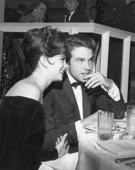 Life Story and Photos of Young Warren Beatty, One of the most Charming ...