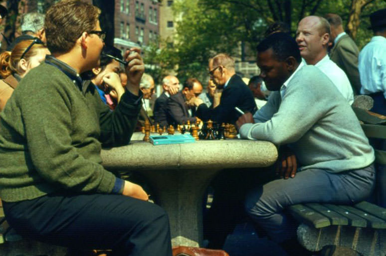 Chess players, NYC, November 1966