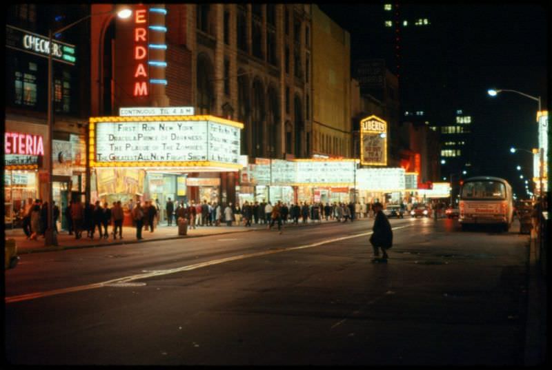 New Amsterdam Theater, June 1966