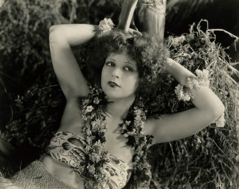 Beautiful Photos of Clara Bow from the Movie 'Hula (1927)'