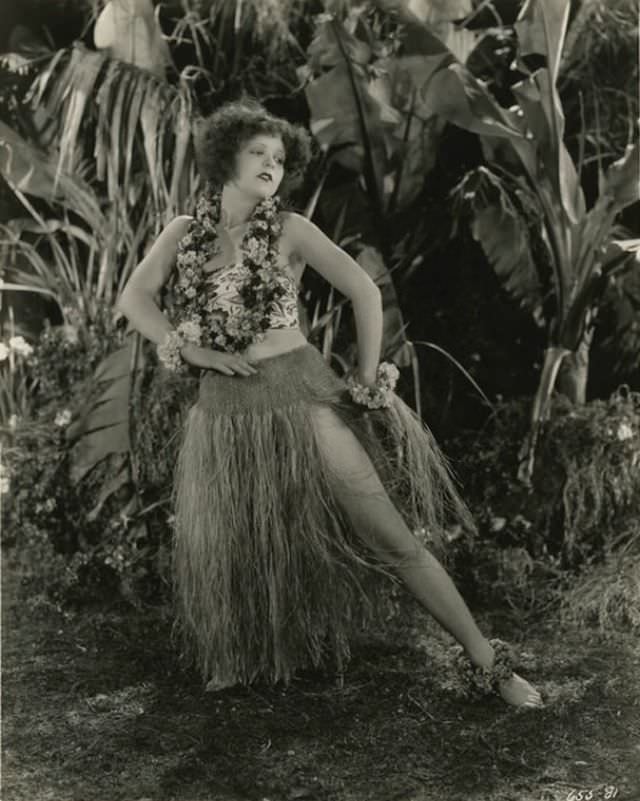 Beautiful Photos of Clara Bow from the Movie 'Hula (1927)'