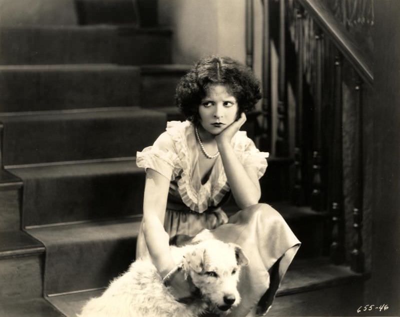 Beautiful Photos of Clara Bow from the Movie 'Hula (1927)'