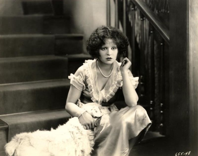 Beautiful Photos of Clara Bow from the Movie 'Hula (1927)'