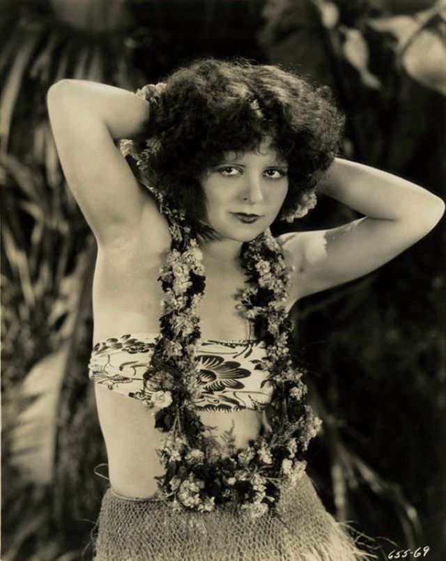 Beautiful Photos of Clara Bow from the Movie 'Hula (1927)'