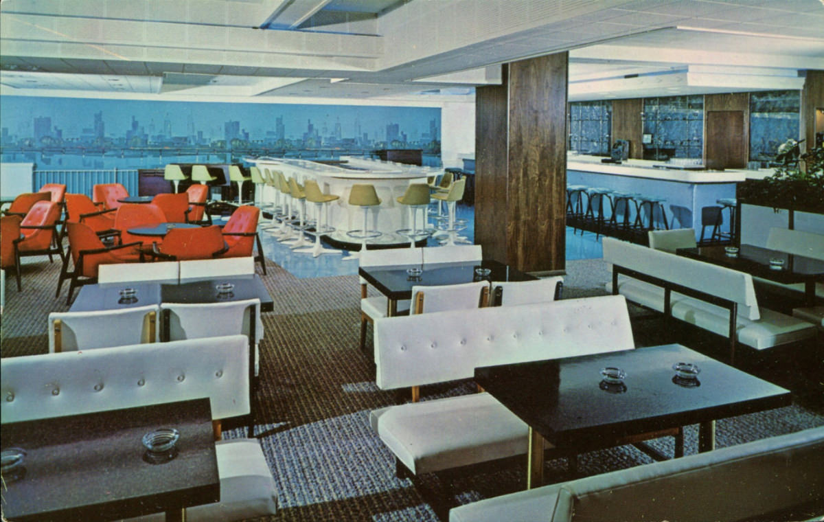 Stunning Postcards Show Interiors of America Cocktail Lounges from the 1950s