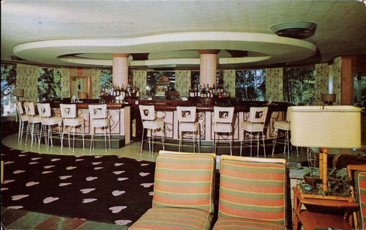 Stunning Postcards Show Interiors of America Cocktail Lounges from the 1950s