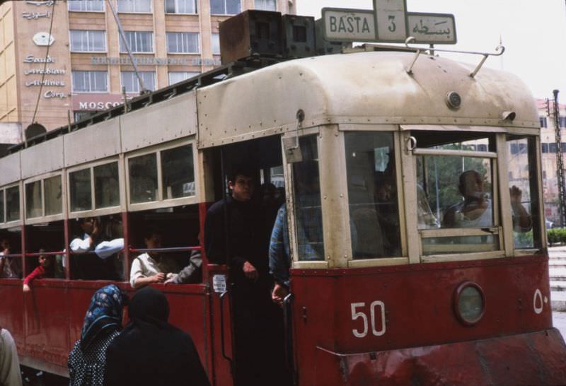 The Street Life of Beirut in 1965 Through These Fascinating Photos