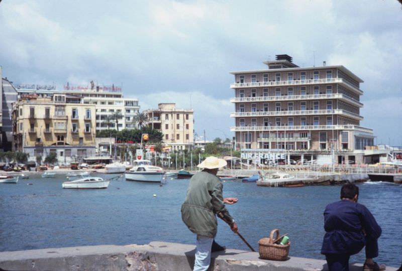 The Street Life of Beirut in 1965 Through These Fascinating Photos