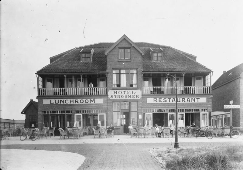 The building of pension-lunchroom "Juliana" on the Zeeweg, after the renovation into "Hotel Stroomer", 1914