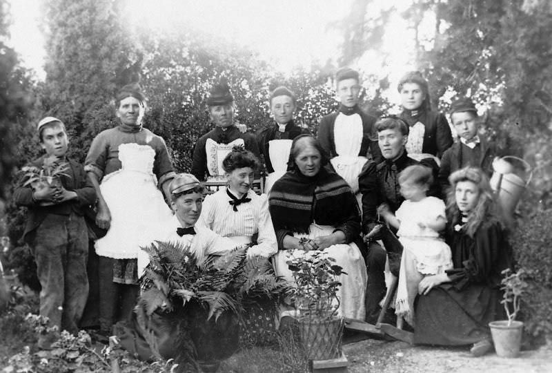 Rare Historical Photos of Rural Life Around the Cilgerran District of Dyfed, West Wales in the early 1900s