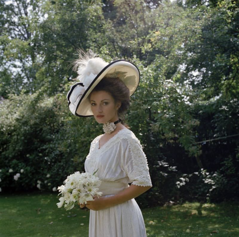 Stunning Photos of Jane Seymour during the Filming of 'Somewhere in Time (1980)'