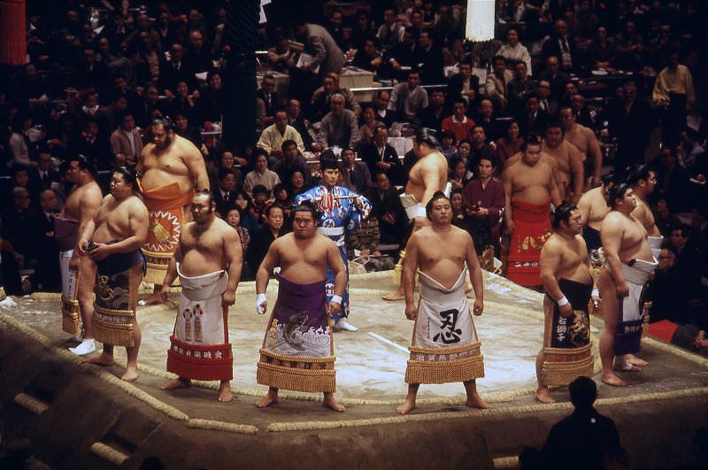 Rikishi presentation, Tokyo, 1983