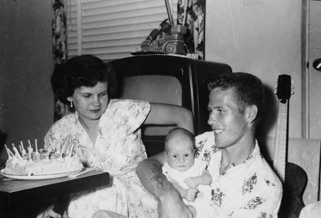 Life of an Arizona Family in the Early 1950s Through Fabulous Vintage Photos