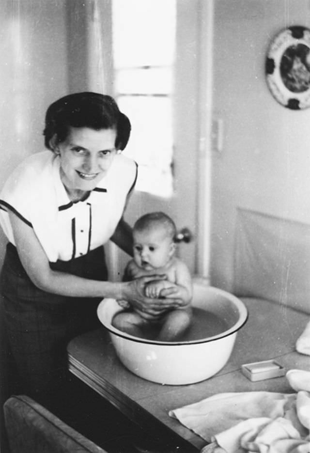 Life of an Arizona Family in the Early 1950s Through Fabulous Vintage Photos