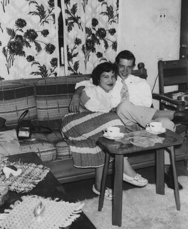 Life of an Arizona Family in the Early 1950s Through Fabulous Vintage Photos