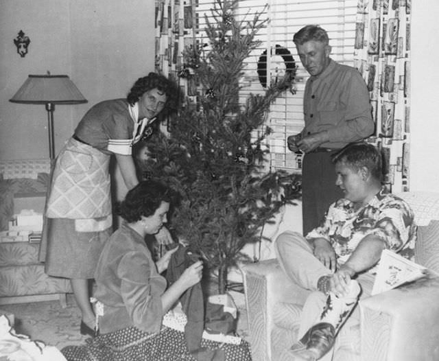 Life of an Arizona Family in the Early 1950s Through Fabulous Vintage Photos