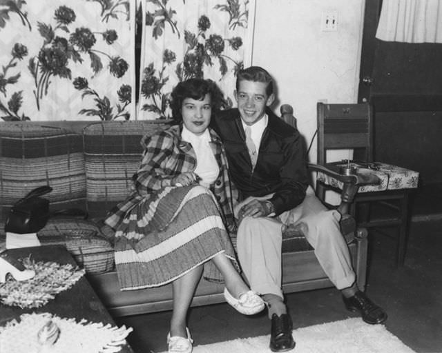 Life of an Arizona Family in the Early 1950s Through Fabulous Vintage Photos