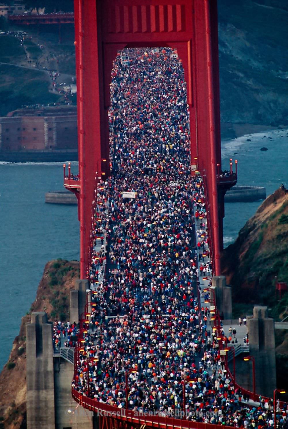 When Thousands of People Flattened Golden Gate Bridge on its 50th Anniversary Celebration, 1987