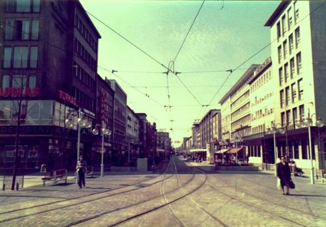 The Planken entrance, March 1975