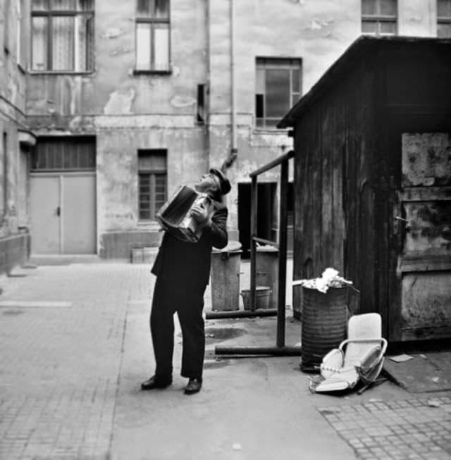 Life in East Berlin during the 1970s and 1980s Through the Lens of Bernd Heyden