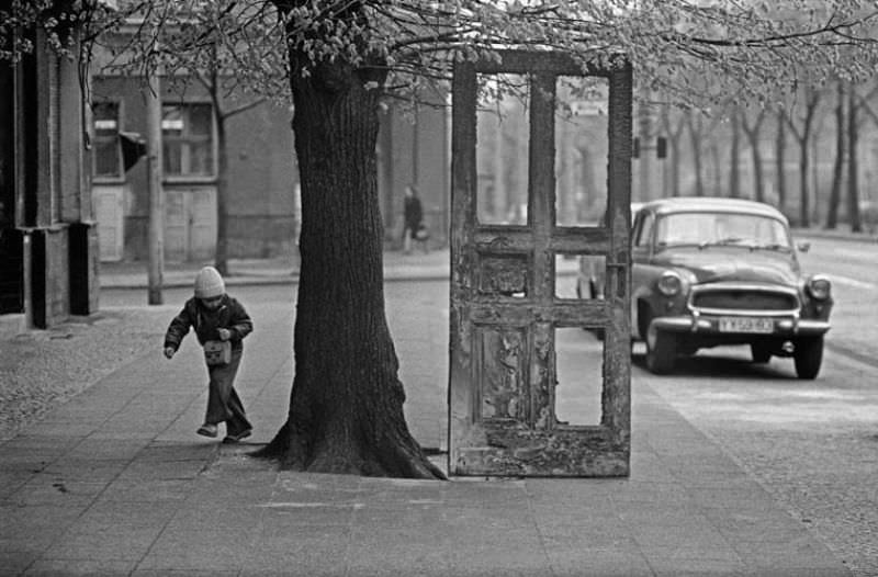 Life in East Berlin during the 1970s and 1980s Through the Lens of Bernd Heyden