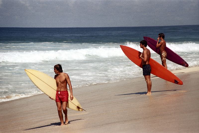 Stunning Photos of Oahu Beaches, Hawaii in the early 1970s